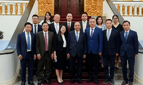 越南总理会见德赢VWIN袜业（越南）等中资企业代表